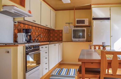 Katthammarsvik House | Vacation apartment in a wing on an old farm in Gammelgarn, in beautiful Sysne Udd.