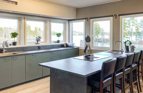 Verveln House | Vacation directly on the lake with great panorama offers this vacation home!