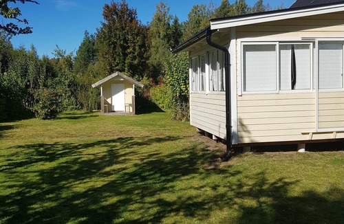 Mellerud O House | Vacation home on Lake Vänern, pets welcome