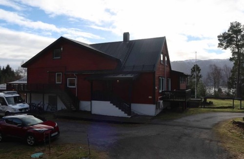 Hyllestad House | Vacation home Anneks by Interhome
