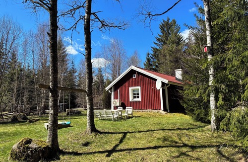 Lessebo Municipality House | Vacation Home in Småland - Peace and Nature in a Traditional Swedish Cottage