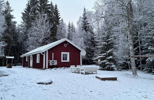 Lessebo Municipality House | Vacation Home in Småland - Peace and Nature in a Traditional Swedish Cottage