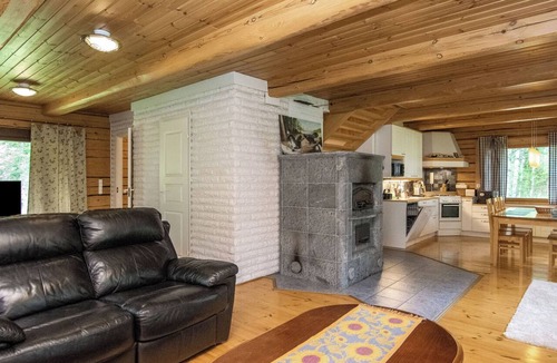Hirvensalmi House | Vacation home Kotila by Interhome