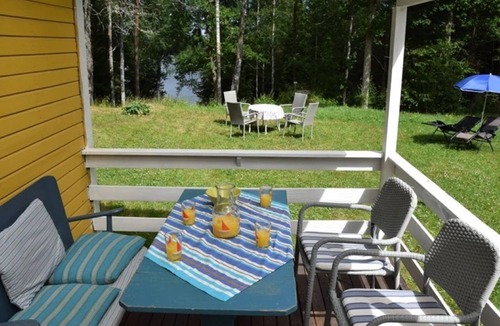 Bladekulla House | Vacation home on the lake with rowing boat!