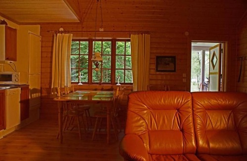 Sexdrega Ski Chalet | Vacation with boat on the lake and internet