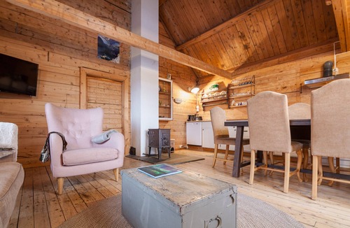 Moskenes Cabin | Valbua - Valen Cabins