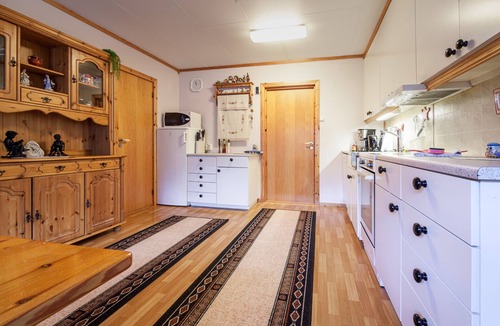 Moskenes House | Valen Retro Home, Reine