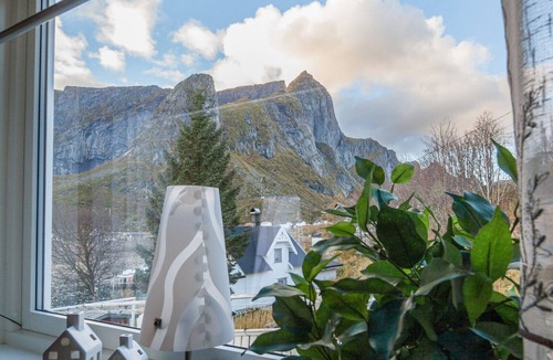 Moskenes House | Valen Retro Home, Reine