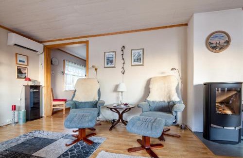 Moskenes House | Valen Retro Home, Reine