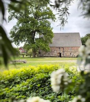 Vaxtorp Hotel | Vallens Säteri Gårdshotell