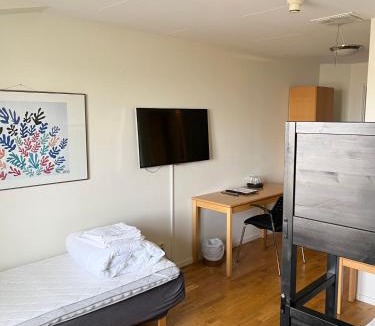 Vallda-Tingsberget Hostel | Vandrarhem Nattmössan