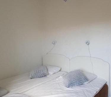Varberg Hostel | Vandrarhemmet Gröna Villan Vare 4