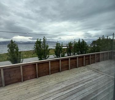 Karlsy Villa | Vannøy Panorama