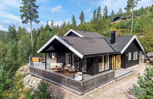 Vradal Ski Chalet | Verhøf Hytte 9p - Four Bedroom Chalet, Sleeps 9