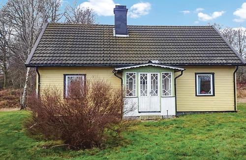 Fegen House | Very cozy cottage, surrounded by a meadow and forest and a sea view to the east and south bidder.