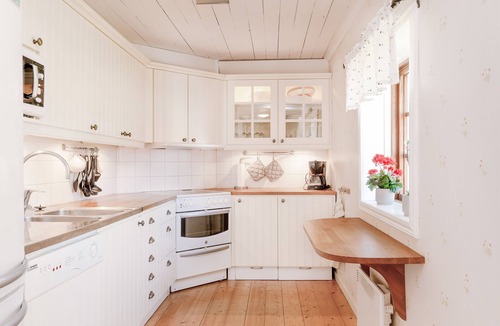 Vrigstad Cottage | Very cozy house on the lake Rusken