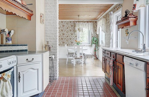 Flen Municipality House | Very nice cottage near the beach at Lake Orrhammaren in Flen between Katrineholm and Malmköping.
