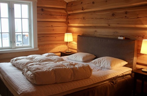 Bjornange Villa | VILLA AMÅRE - Luxury log house right on the hill!