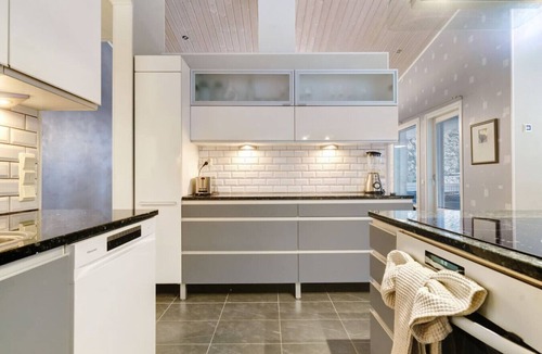 Rovaniemi House | Villa Arctic Glow, Private Sauna By Lapland Host