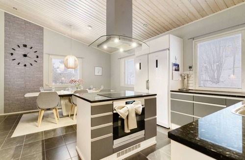 Rovaniemi House | Villa Arctic Glow, Private Sauna By Lapland Host