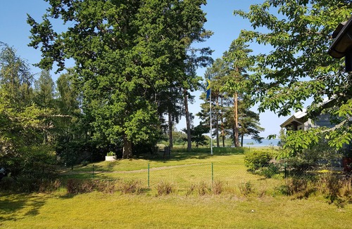 Kallby House | Villa Askvägen, quiet location by Lake Vänern in a nature reserve