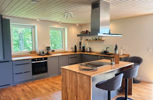 Eringsboda House | Villa Bergsmåla – Lake House with Boat & Sauna
