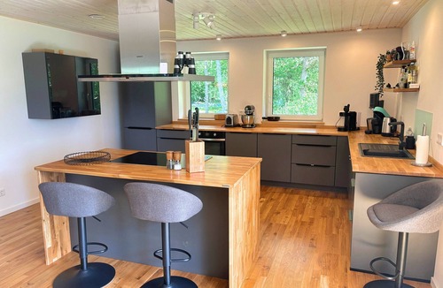 Eringsboda House | Villa Bergsmåla – Lake House with Boat & Sauna