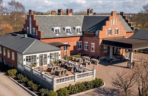 Nyhamnslage Hotel | Villa Brunnby