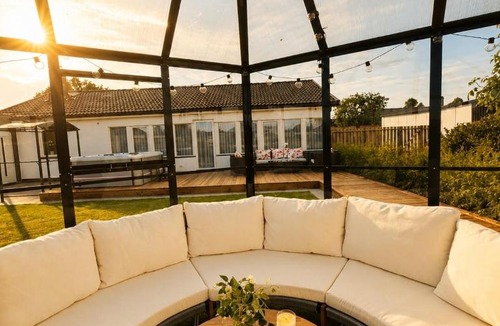 Gislov Villa | Villa DiHeRo Luxury Seaside Retreat