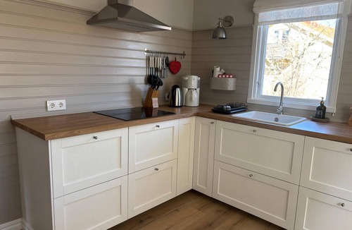 Alsterbro House | Villa Emma – Family-Friendly Holiday Home by the Lake in Småland