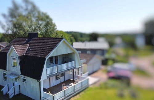 Kalv House | Villa Havsörn – Holiday Home with Sauna near Lake Kalvsjön