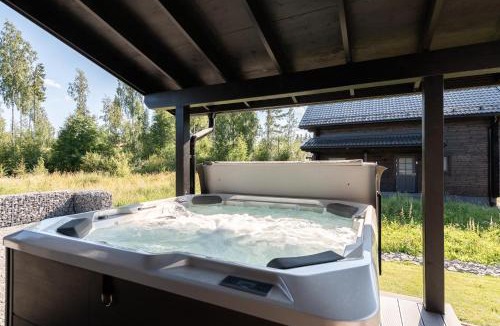 Jamsa Villa | Villa Himoksen Jaarli Incl WiFi, Near Himos Arena, Jacuzzi available
