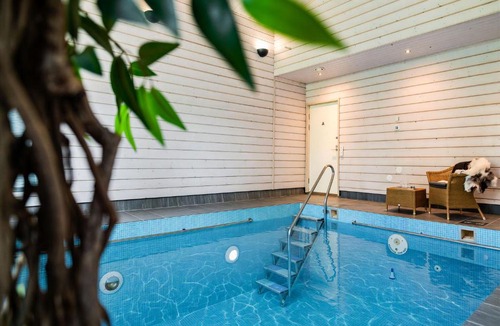 Sirkka Apartment | Villa Hutiputti A, Pool - Ski & Golf
