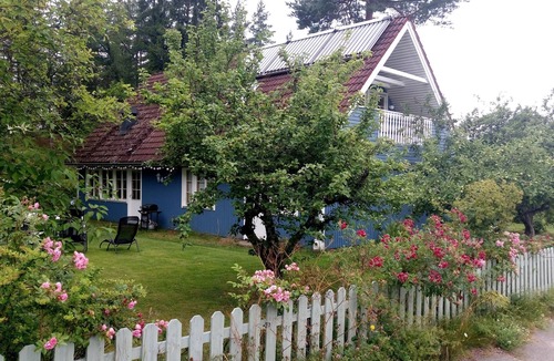 Nora Villa | Villa i ett Lugnt Område med Många Bekvämligheter & Närhet Till Strand