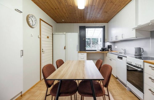 Rovaniemi House | Villa in a quiet location near the lake and sauna/15min from the Santa Claus!