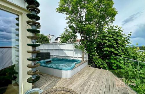 Kragero Villa | Villa in Kragerø with unique view, jacuzzi, boat space & outdoor kitchen