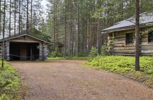Rukatunturi Villa | Villa Keisarinrinne | Unique Log Villa for Groups
