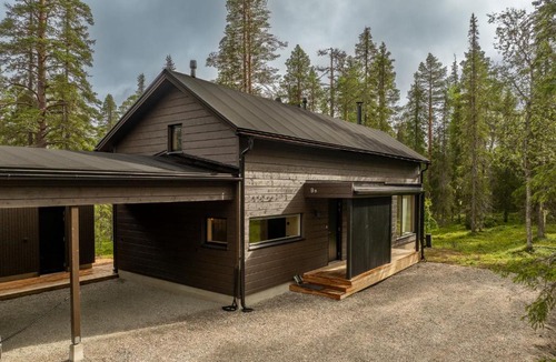 Akaslompolo Apartment | Villa Kuusi by HiYlläs