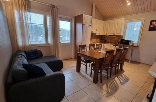 Jamsa Villa | Villa Magnolia 2 - Comfy Villa for 8 with Private Sauna