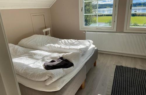 Fors Villa | Villa med sjöutsikt