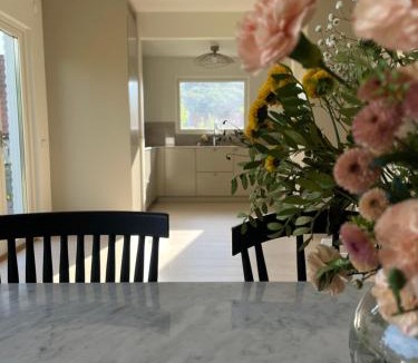 Lundby Villa | Villa nära till natur och stan