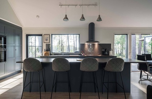Gallstad House | Villa Nabben - strong pines, lakeview and beach