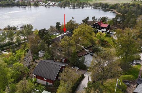 Tullinge Villa | Villa Örnberget - Lakeview Luxury with Private Indoor Pool