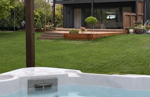 Halmstad Villa | Villa Strandvik - Luxury Seaside Villa with Private Hot Tub