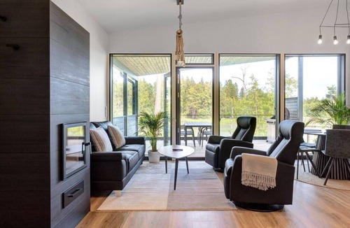 Porvoo House | Villa Syreeni - Seafront/Jacuzzi