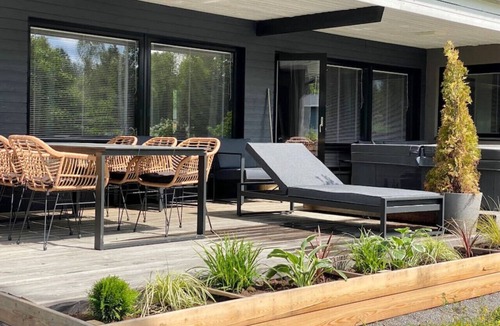Pori Villa | Villa Unikko | Luxury Retreat · Jacuzzi · Sauna
