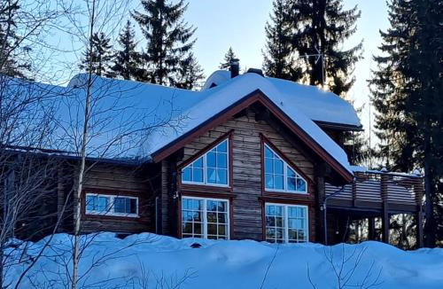 Tahkovuori House | Villa Vaarnaranta