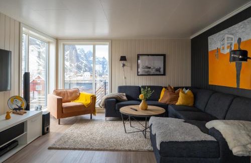 Moskenes Villa | Villa valen, Reine