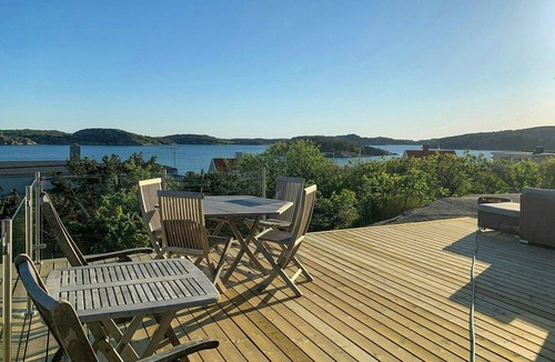 Fjallbacka House | Villa with lovely sea view in Fjällbacka