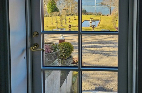 Kristianstad House | Villa with own jetty by limestone lake in Balsvik